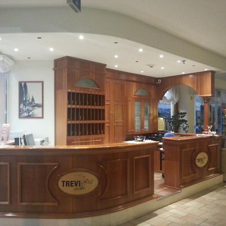 Hotel Trevi Riccione Esterno foto