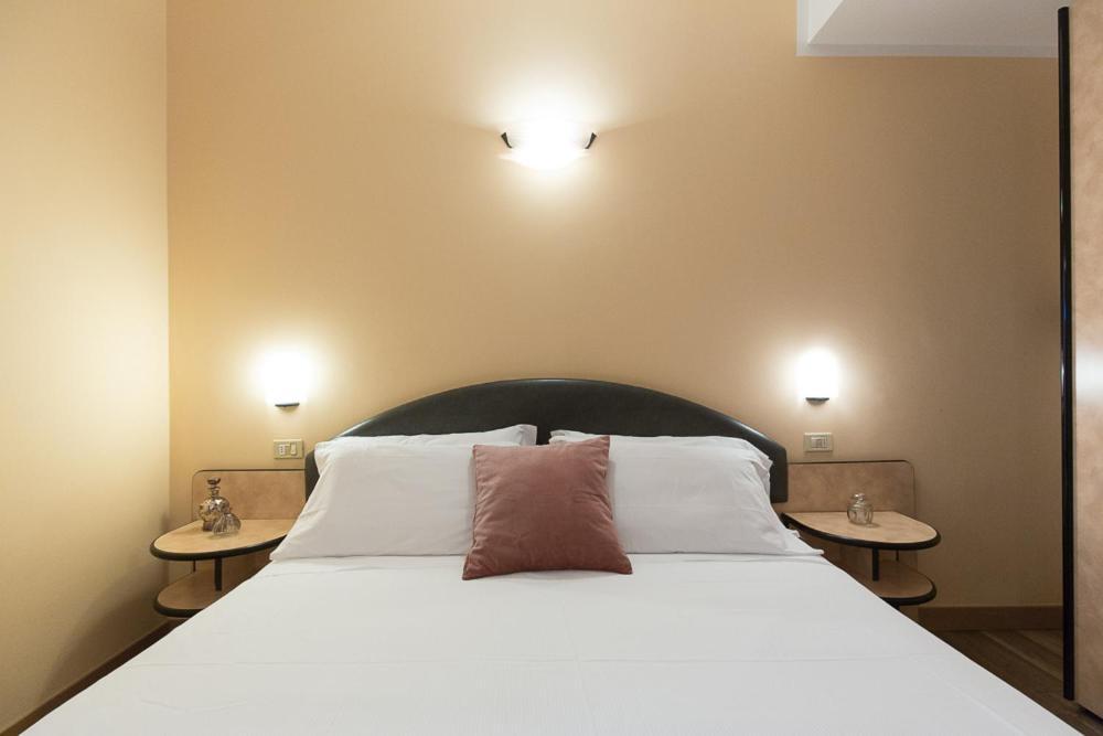 Hotel Trevi Riccione Esterno foto