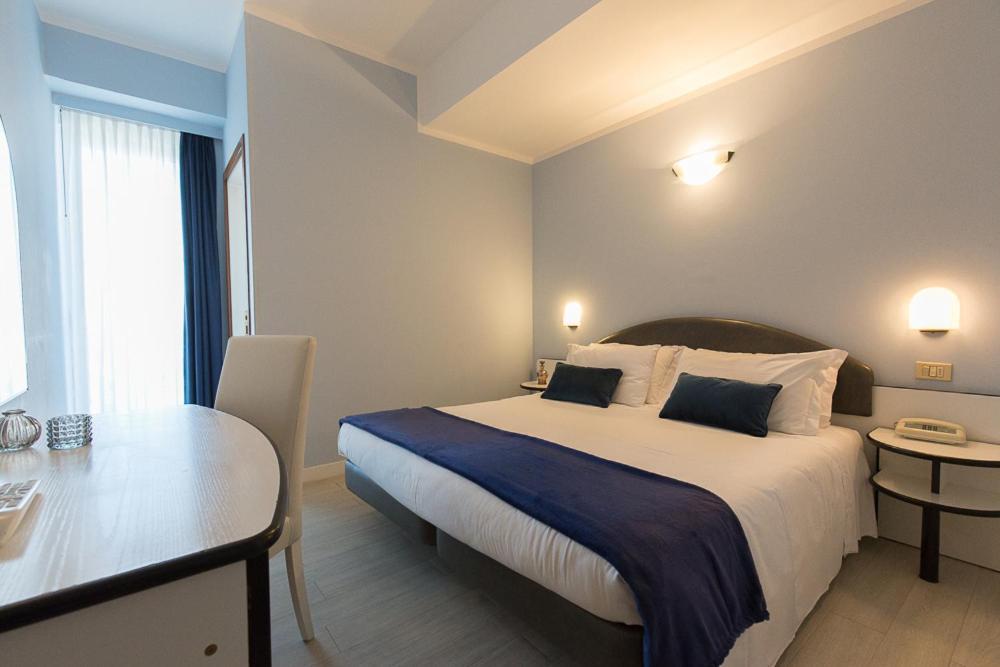 Hotel Trevi Riccione Esterno foto