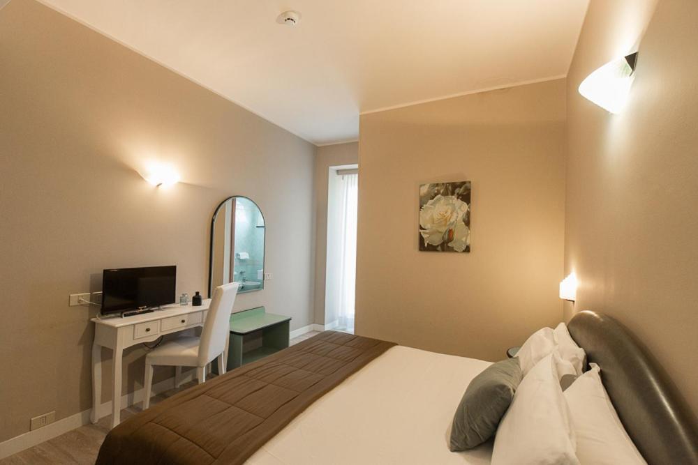 Hotel Trevi Riccione Esterno foto