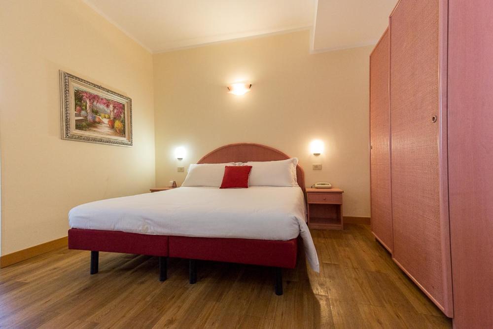 Hotel Trevi Riccione Esterno foto