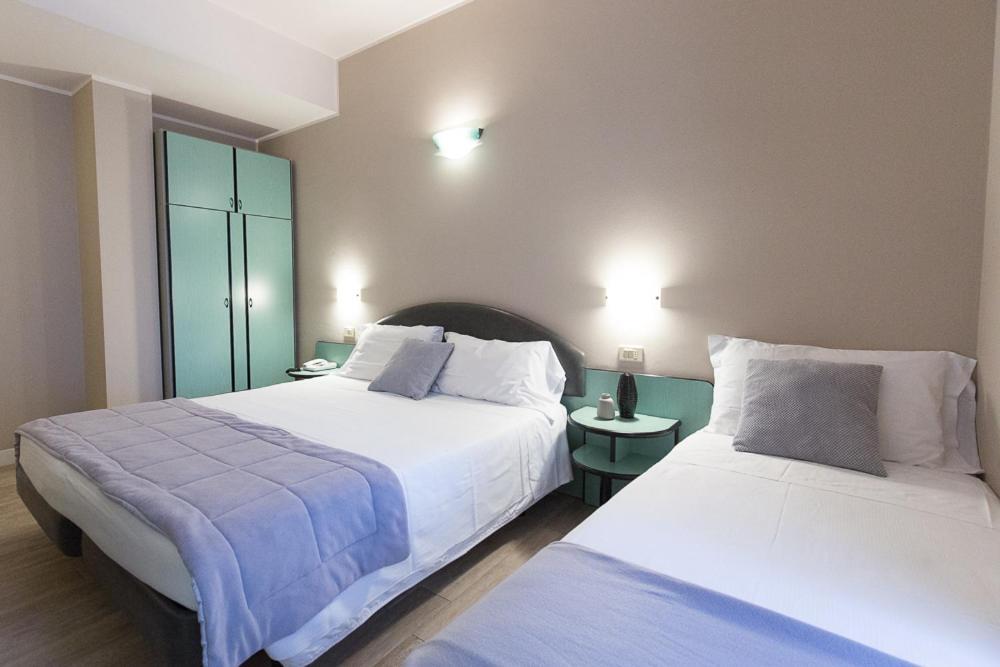 Hotel Trevi Riccione Esterno foto