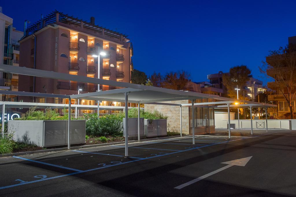 Hotel Trevi Riccione Esterno foto