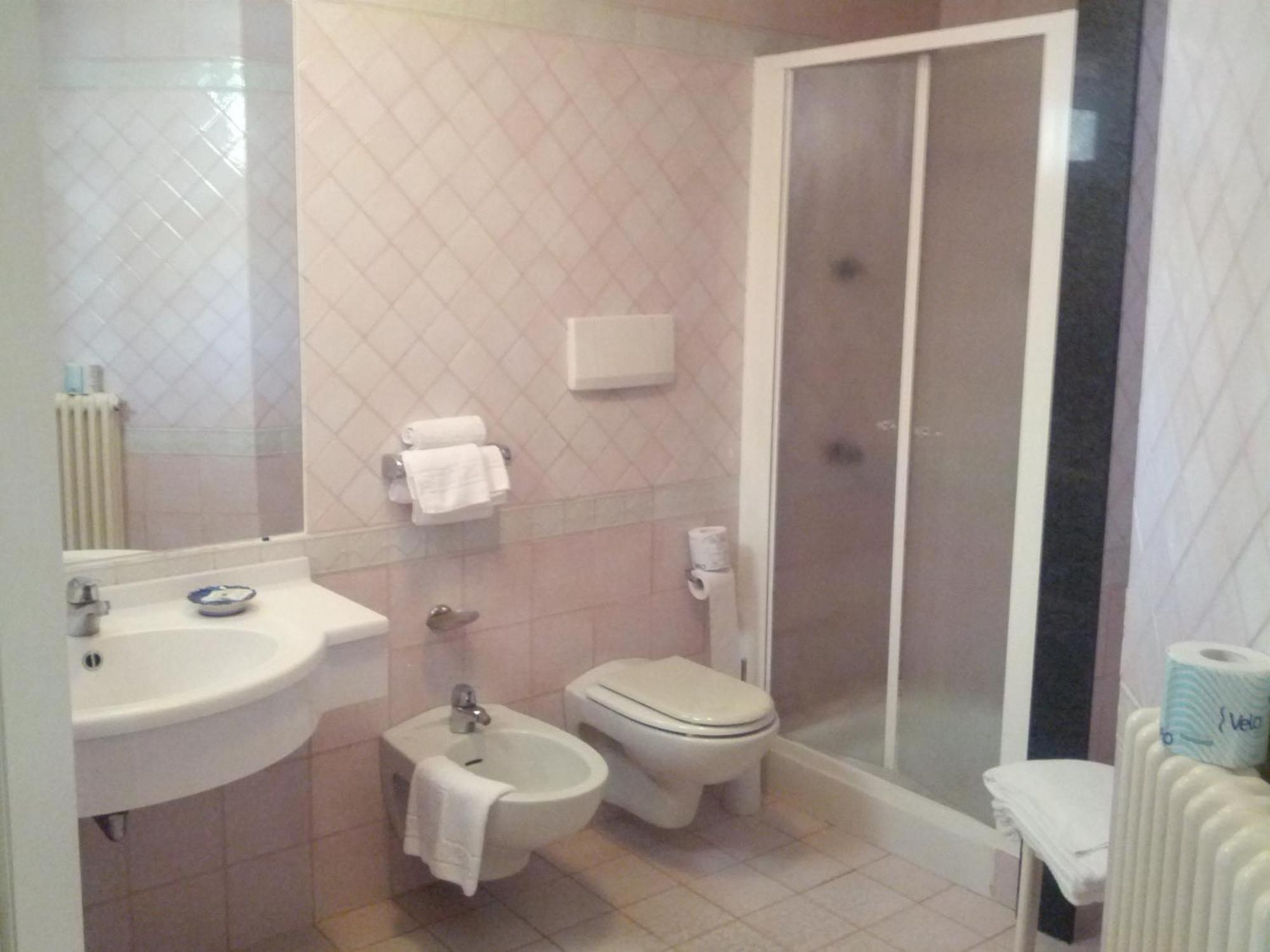 Hotel Trevi Riccione Esterno foto